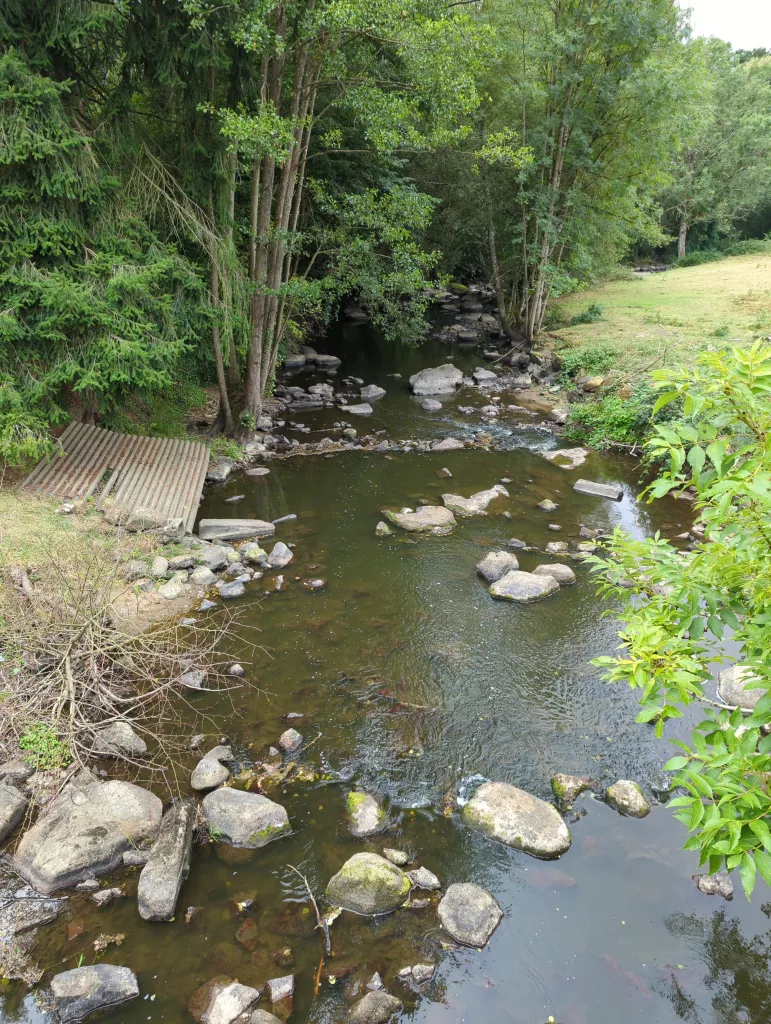 Randonnée pédestre de 8 km au chant des cailloux